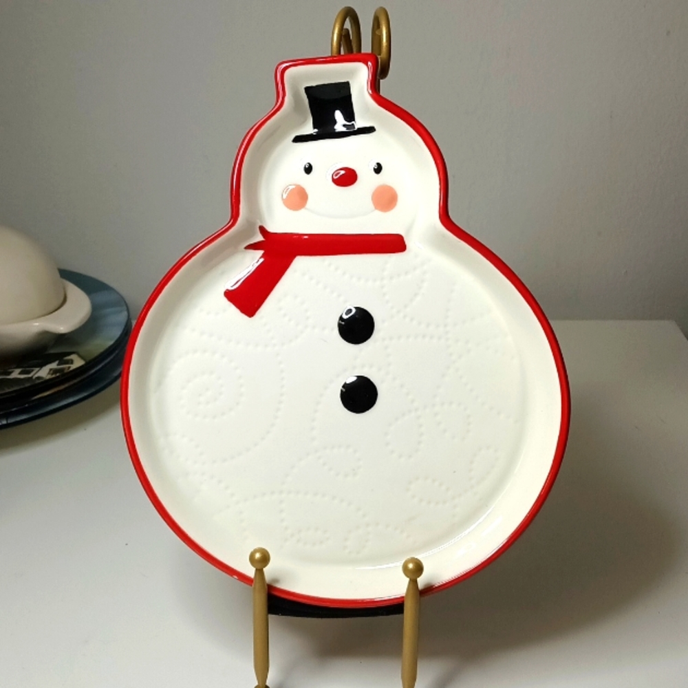 Hallmark Christmas smiling Snowman shaped ceramic Dish with an edge in red. The